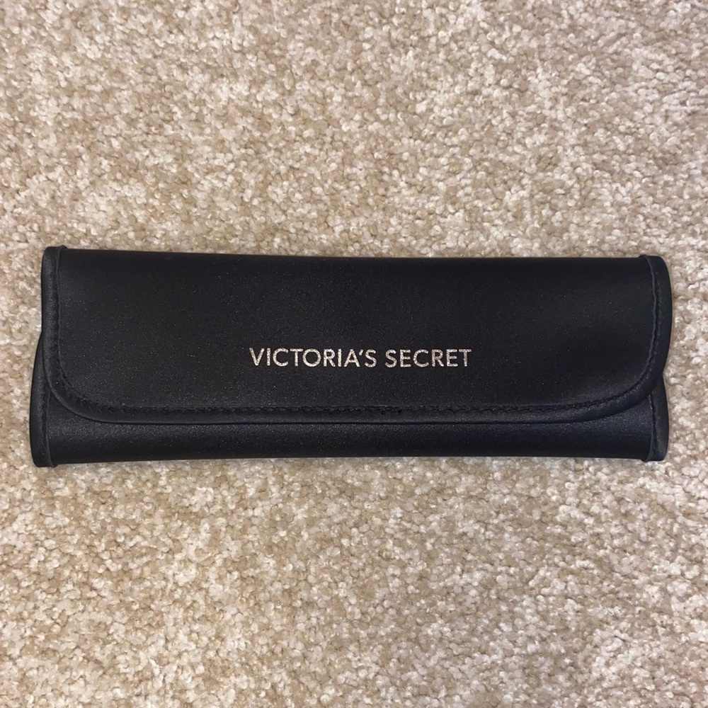 NWOT Victoria’s Secret Limited Edition Makeup Brush Holder Classic Black Case